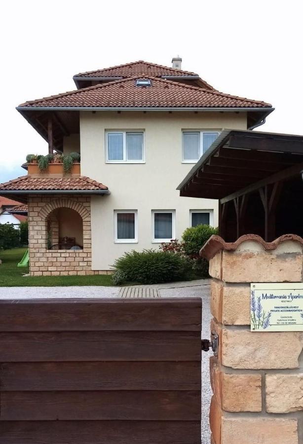 Mediterrania Apartment Keszthely Esterno foto