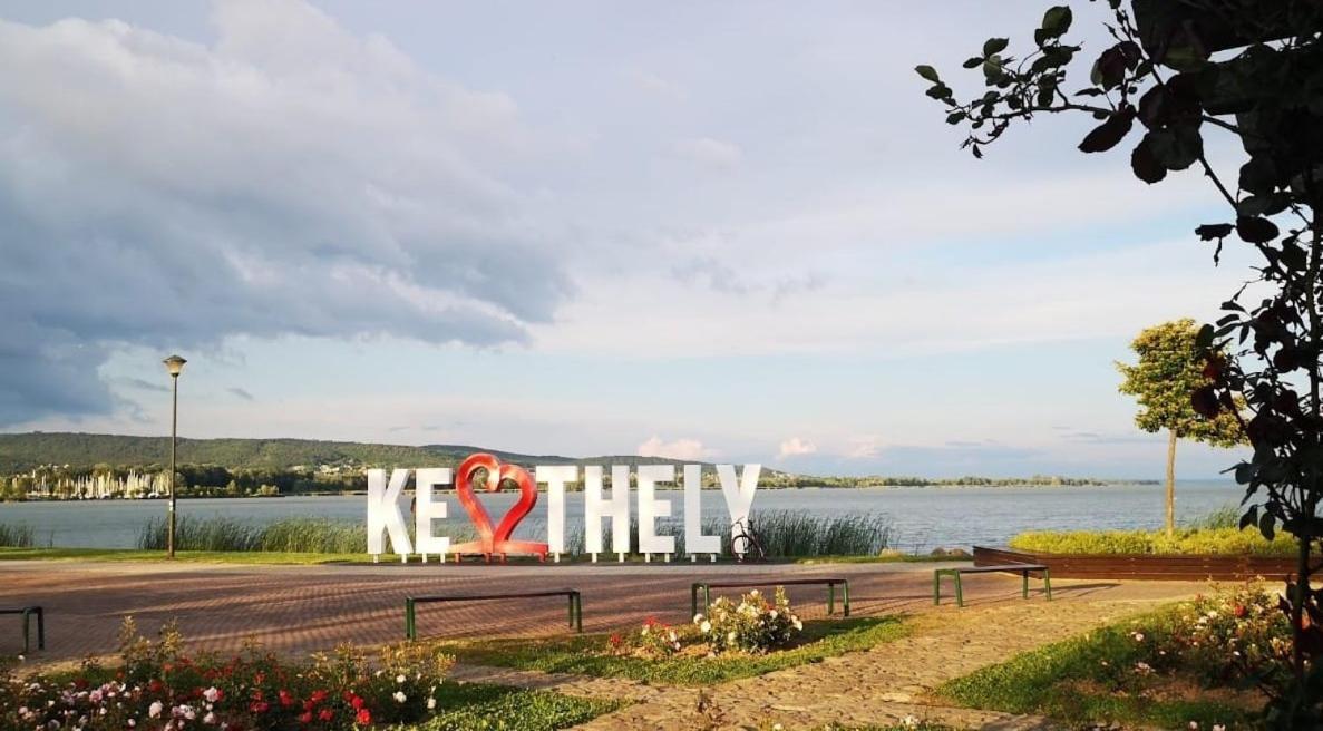 Mediterrania Apartment Keszthely Esterno foto